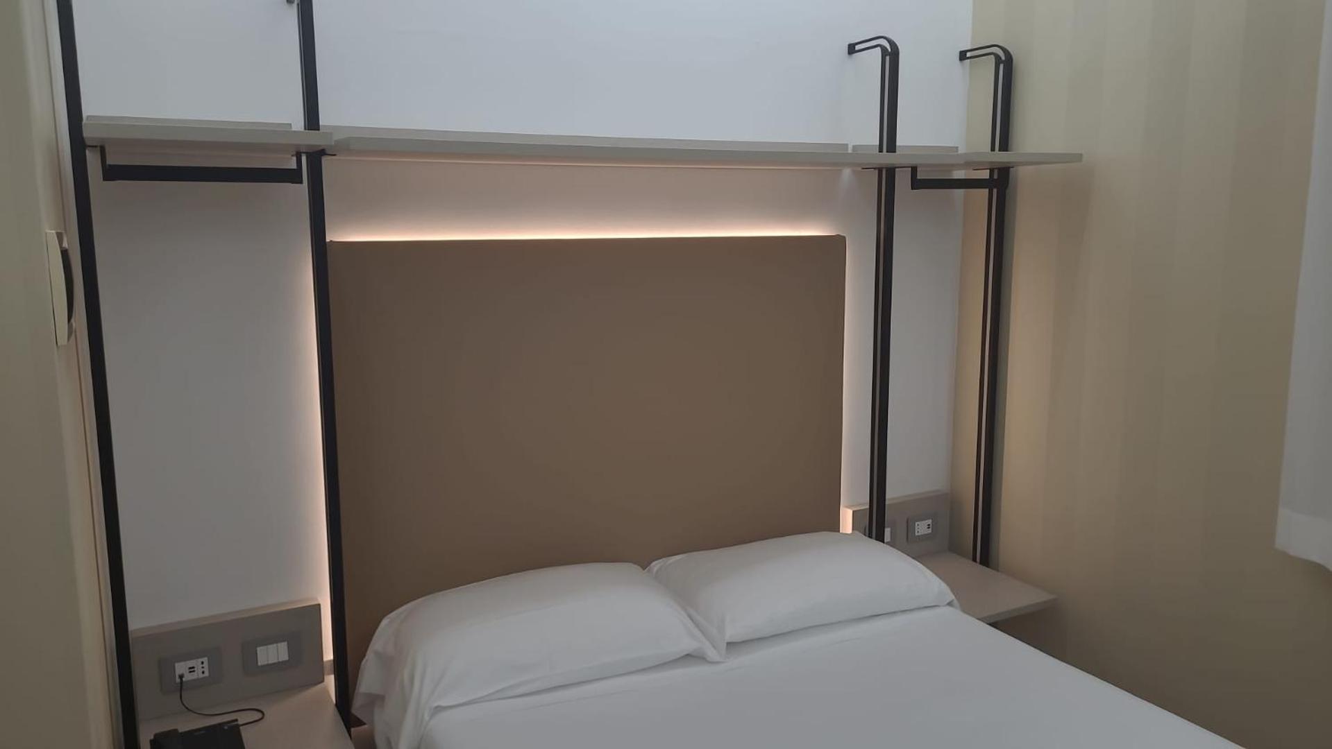 Hotel Aurora Wellness & Spa Tivoli Terme Exteriör bild